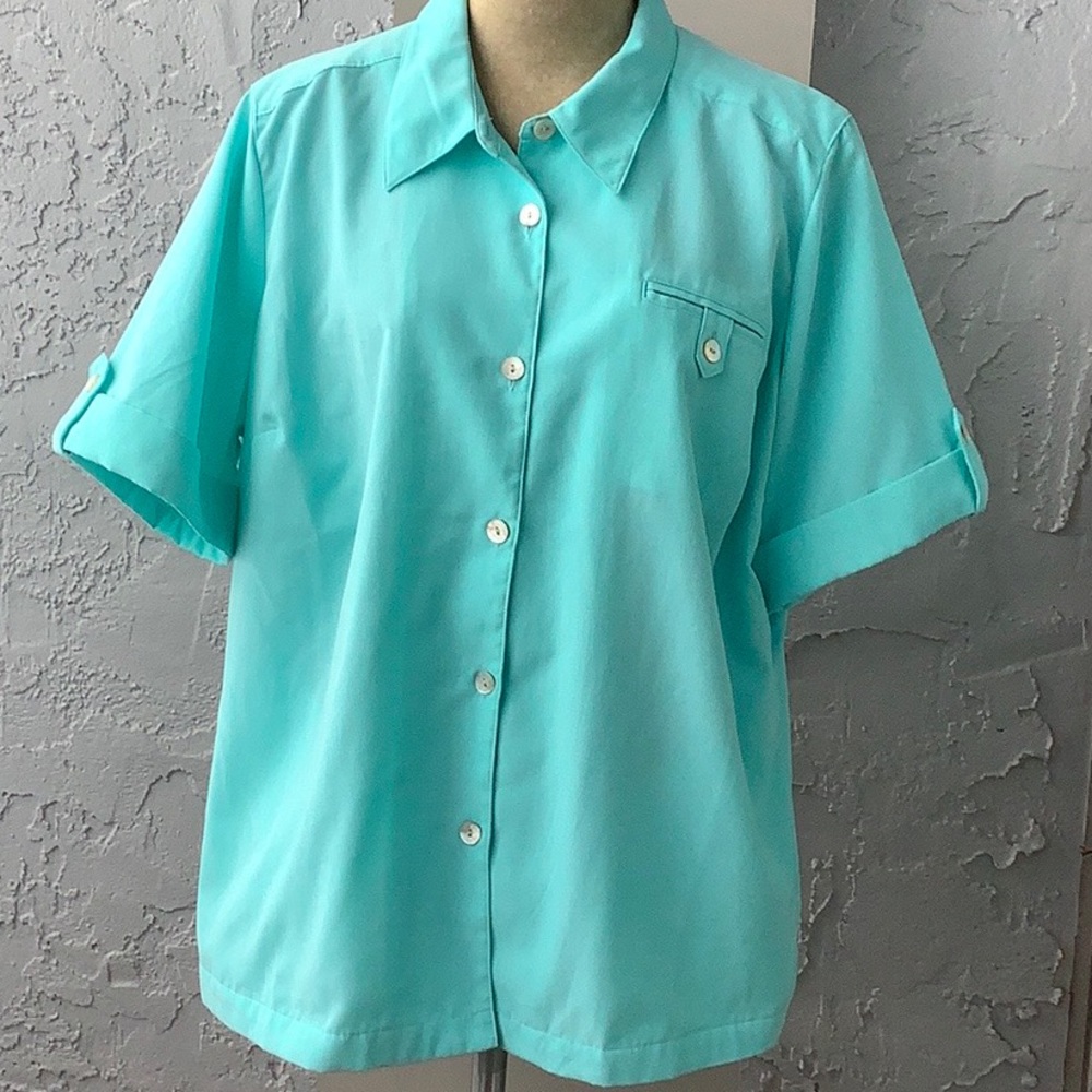 Travel Smith Women’s Shirt 2X Excellent Used Condition.